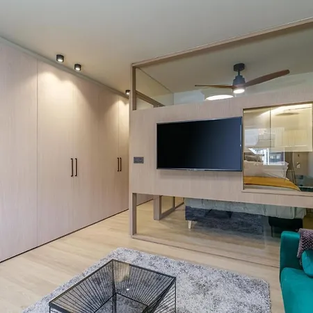 De Lujo Puerta Del Sol+parking Apartment