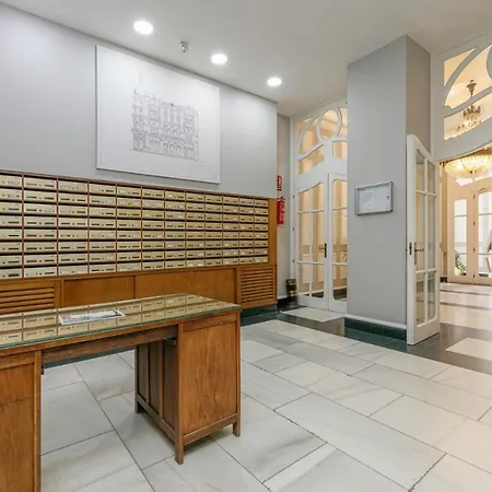 De Lujo Puerta Del Sol+parking Апартаменты