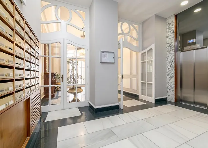 De Lujo Puerta Del Sol+parking 比戈