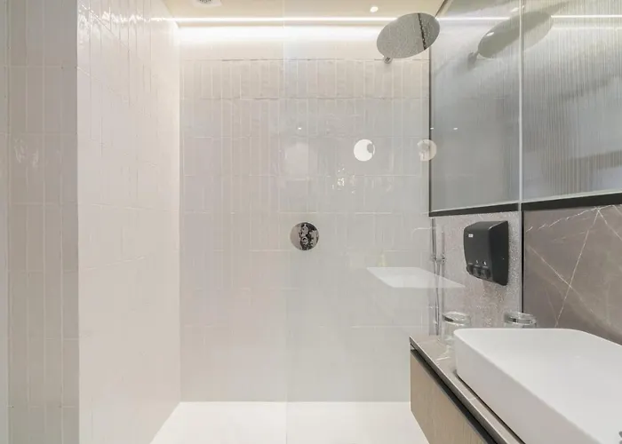 De Lujo Puerta Del Sol+parking 比戈